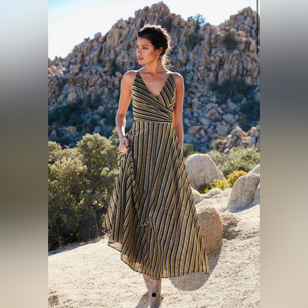 Nwt dress The Population Lena Gold Multi Dress Size Large